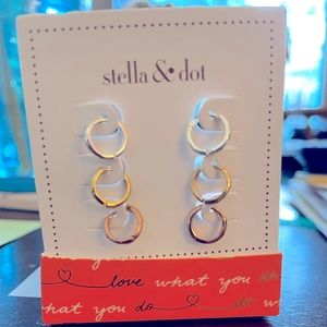 Stella and Dot Essential Mini Hoops Pack